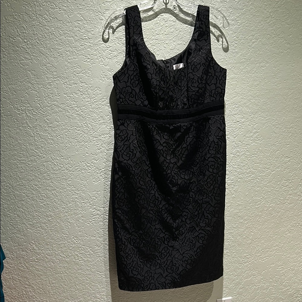 Emma James Black Sleeveless Sheath Mini Dress